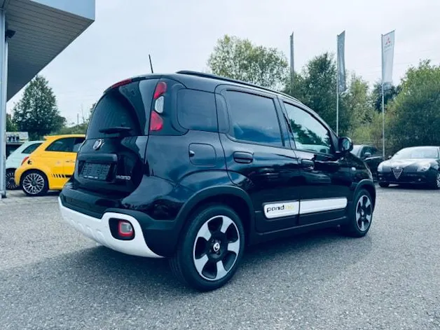 FIAT Pandina 1.0 MHEV Cross
