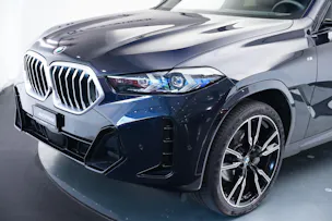 BMW X6 xDrive 48V 40d M Sport Steptronic *Integral Lenkung* *AHK* *Iconic Glow*