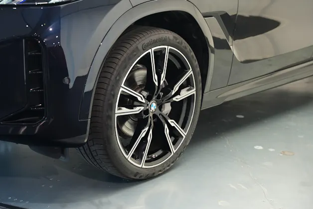 BMW X6 xDrive 48V 40d M Sport Steptronic *Integral Lenkung* *AHK* *Iconic Glow*
