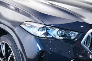 BMW X6 xDrive 48V 40d M Sport Steptronic *Integral Lenkung* *AHK* *Iconic Glow*