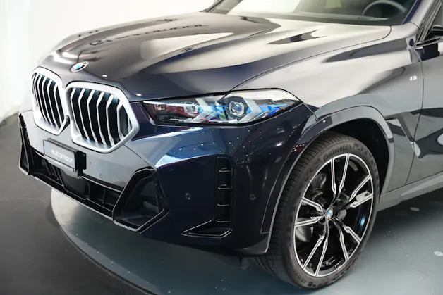 BMW X6 xDrive 48V 40d M Sport Steptronic *Integral Lenkung* *AHK* *Iconic Glow*