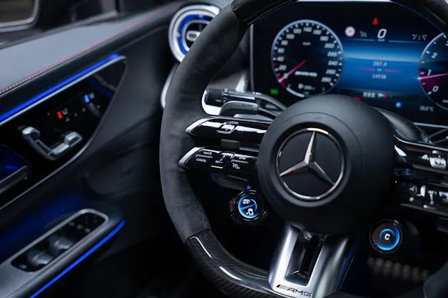 MERCEDES-BENZ GLC 43 AMG Executive Edition 4matic Coupé / Panorama-Glasdach / HeadUp / Performance-Sitze