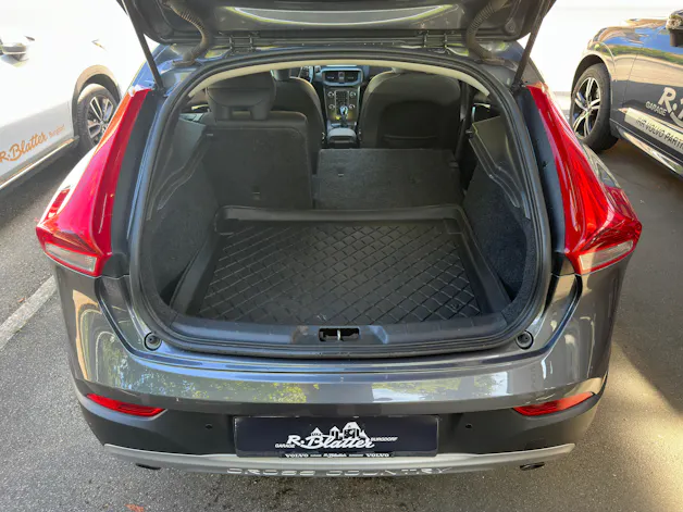 VOLVO V40 Cross Country T4 2.0 AWD Momentum Geartronic