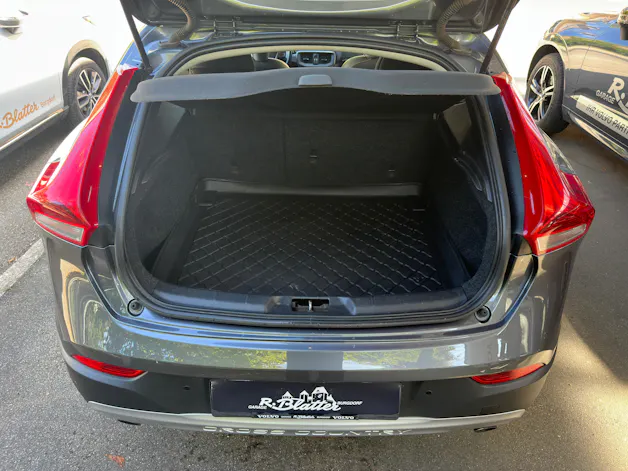 VOLVO V40 Cross Country T4 2.0 AWD Momentum Geartronic