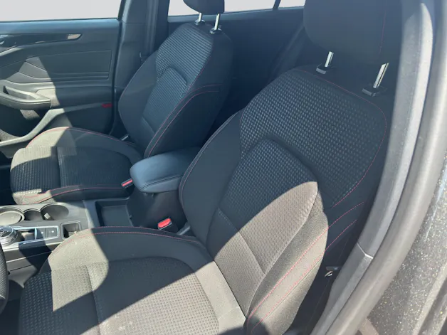 FORD Focus 1.5 TDCi EcoBlue ST-Line Automatic