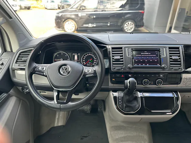 VW T6 California 2.0 TDI Ocean RED DSG