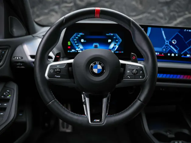 BMW M135i xDrive *Werksgarantie*Harman/Kardon*360° Kamera*