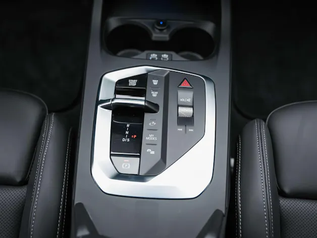 BMW M135i xDrive *Werksgarantie*Harman/Kardon*360° Kamera*