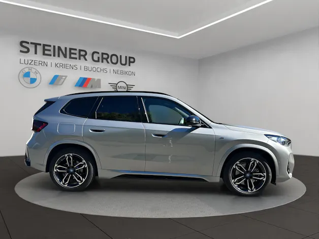 BMW iX1 xDrive 30 M Sport