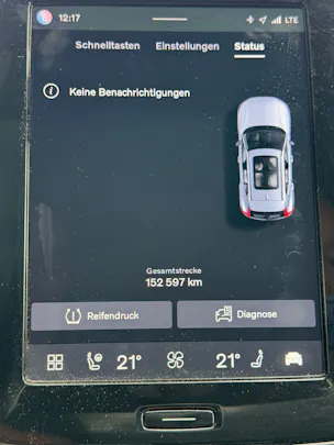 VOLVO XC40 P8 Twin Pro AWD SOH 92% ***Anhängerkupplung 1500Kg***