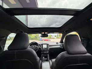 VOLVO XC40 P8 Twin Pro AWD SOH 92% ***Anhängerkupplung 1500Kg***