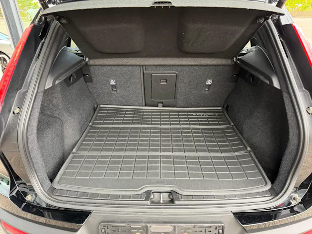 VOLVO XC40 P8 Twin Pro AWD SOH 92% ***Anhängerkupplung 1500Kg***