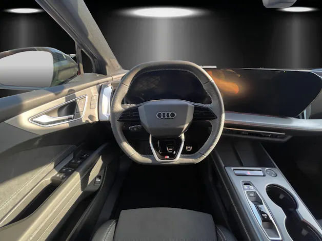 AUDI Q4 e-tron SUV quattro performance Swiss Ski