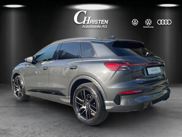 AUDI Q4 e-tron SUV quattro performance Swiss Ski
