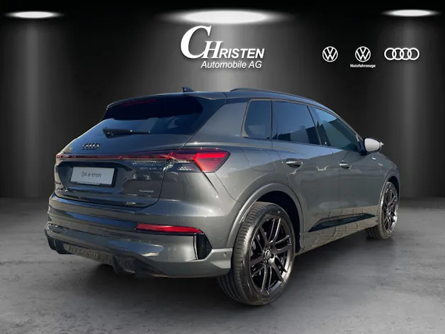 AUDI Q4 e-tron SUV quattro performance Swiss Ski
