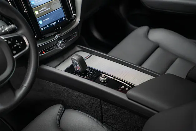 VOLVO XC60 2.0 T8 TE Plus Dark eAWD / Panorama / 360°Kamera / Harman/Kardon