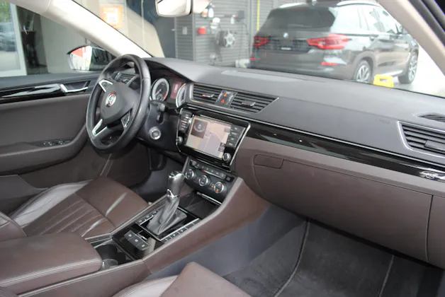 SKODA Superb Combi 2.0 TDi L&K 4x4 DSG