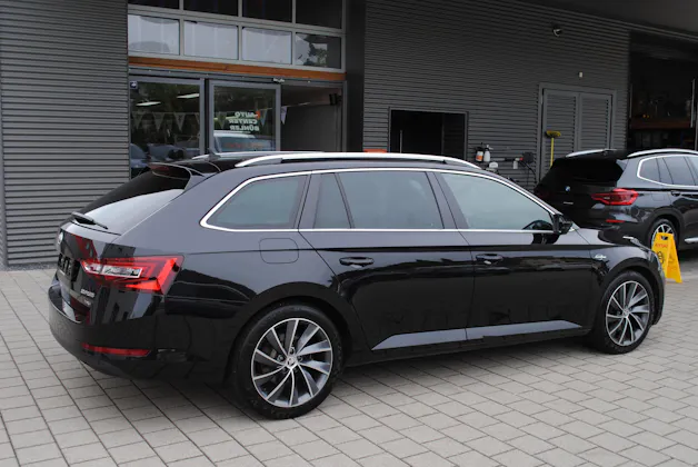 SKODA Superb Combi 2.0 TDi L&K 4x4 DSG