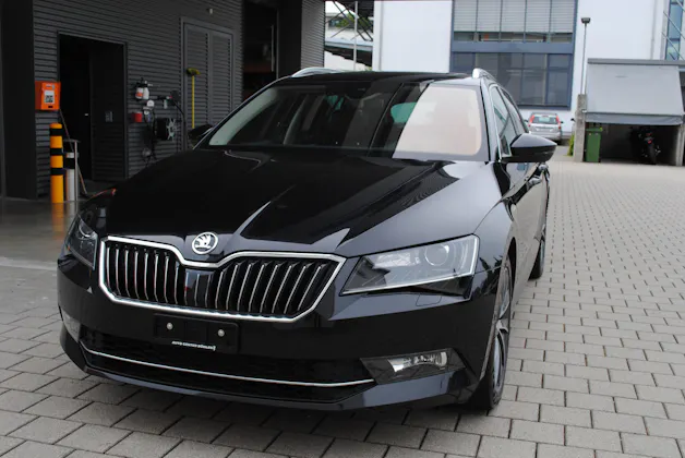 SKODA Superb Combi 2.0 TDi L&K 4x4 DSG