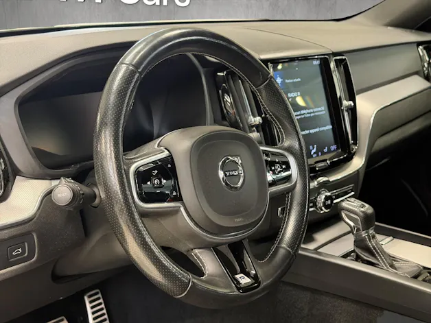 VOLVO XC60 2.0 T6 R-Design AWD