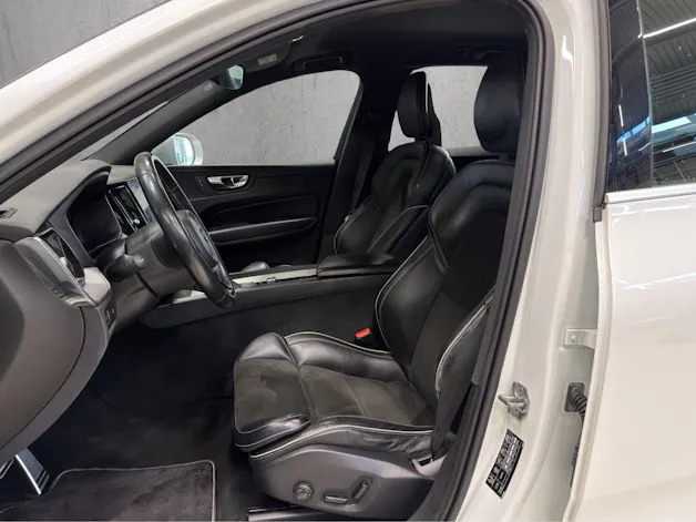 VOLVO XC60 2.0 T6 R-Design AWD