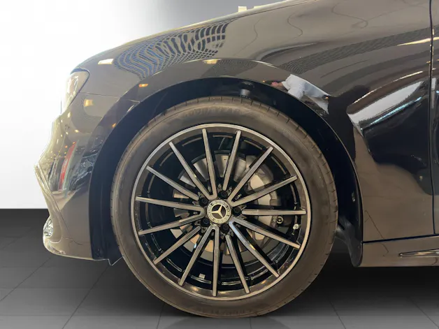 MERCEDES-BENZ C 400 EQ