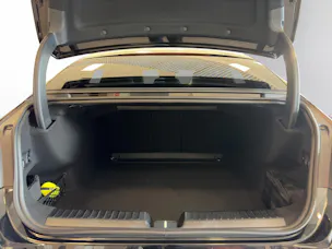 MERCEDES-BENZ C 400 EQ