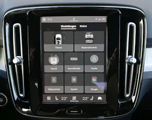 VOLVO XC40 2.0 B3 MH Core