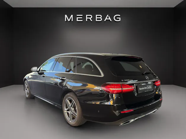 MERCEDES-BENZ E 300 de T 4Matic AMG Line 9G-Tronic