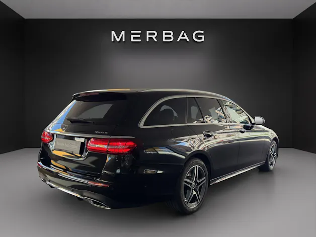 MERCEDES-BENZ E 300 de T 4Matic AMG Line 9G-Tronic