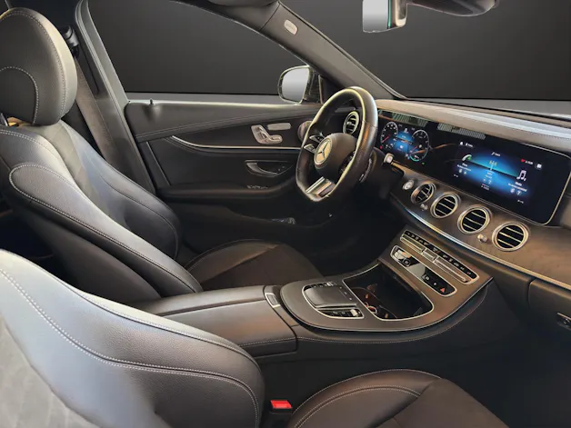 MERCEDES-BENZ E 300 de T 4Matic AMG Line 9G-Tronic