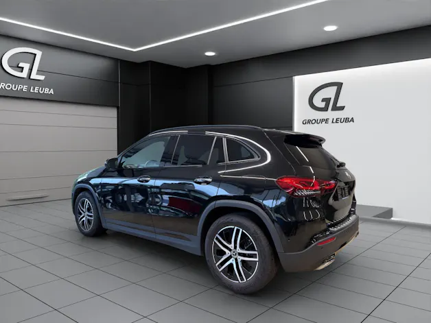 MERCEDES-BENZ GLA 250 4Matic Progressive 8G-DCT