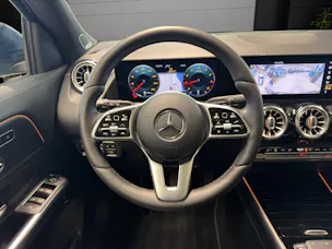 MERCEDES-BENZ GLA 250 4Matic Progressive 8G-DCT