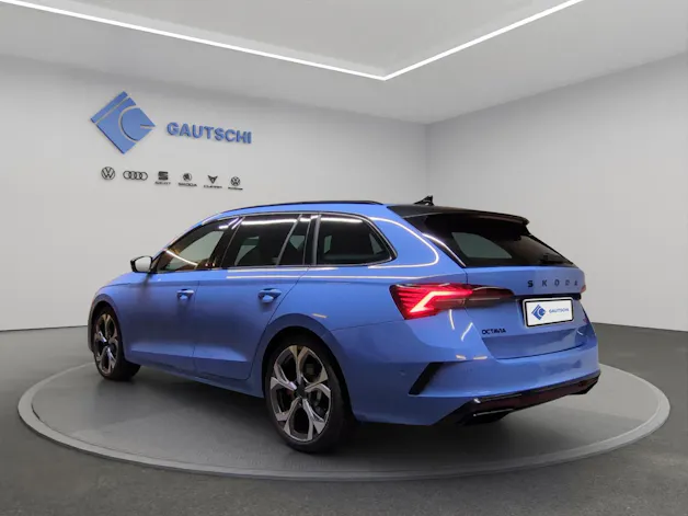 SKODA Octavia Combi 2.0 TSI DSG RS 30 Years Edition