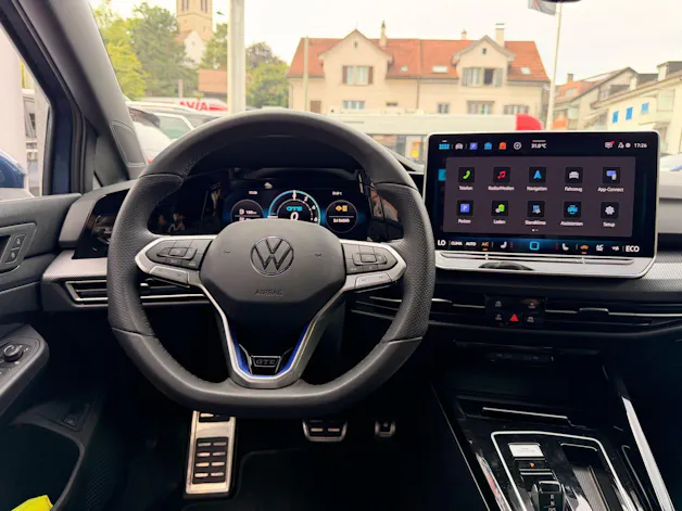 VW Golf 1.5 TSI DSG eHybrid 272 PS GTE *** 360 GRAD KAMERA & HEAD-UP DISPLAY ***