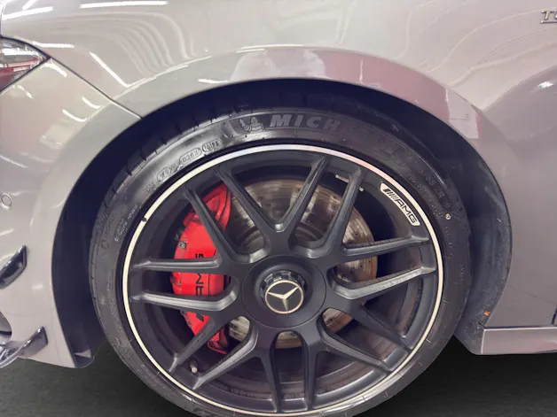 MERCEDES-BENZ CLA 45 S 4M+ AMG / DISTRONIC / 360 Grad Kamera / Real Performance Sound