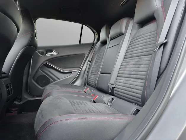 MERCEDES-BENZ GLA 250 AMG Line 4Matic 7G-DCT