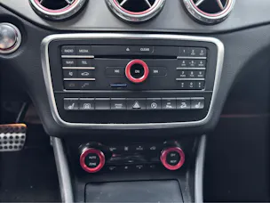 MERCEDES-BENZ GLA 250 AMG Line 4Matic 7G-DCT *Rückfahrkamera*Sitzheizung*Harman/Kardon Soundsystem uvm.*