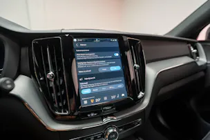 VOLVO XC60 2.0 T8 TE Plus Dark eAWD / Panorama / 360°Kamera / Harman/Kardon / el.Heckklappe