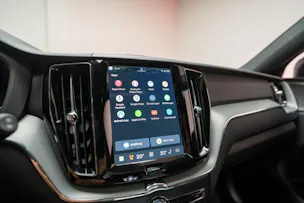 VOLVO XC60 2.0 T8 TE Plus Dark eAWD / Panorama / 360°Kamera / Harman/Kardon / el.Heckklappe