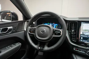 VOLVO XC60 2.0 T8 TE Plus Dark eAWD / Panorama / 360°Kamera / Harman/Kardon / el.Heckklappe