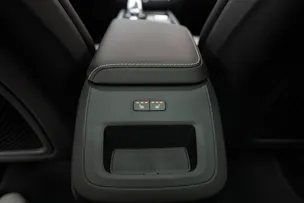 VOLVO XC60 2.0 T8 TE Plus Dark eAWD / Panorama / 360°Kamera / Harman/Kardon / el.Heckklappe