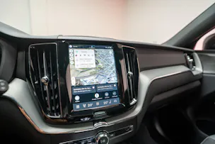 VOLVO XC60 2.0 T8 TE Plus Dark eAWD / Panorama / 360°Kamera / Harman/Kardon / el.Heckklappe