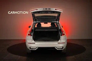VOLVO XC60 2.0 T8 TE Plus Dark eAWD / Panorama / 360°Kamera / Harman/Kardon / el.Heckklappe