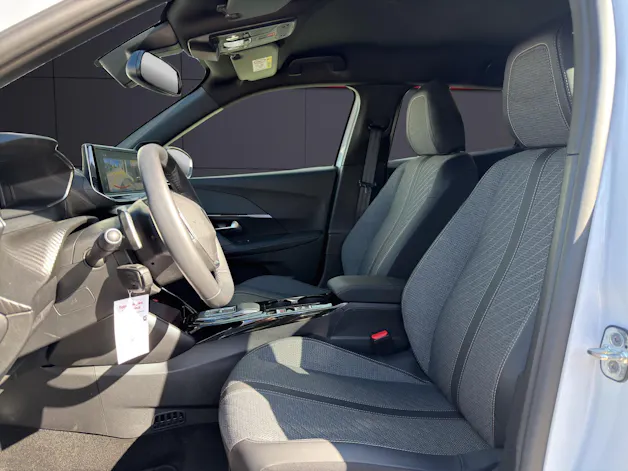 PEUGEOT 2008 1.2 MHEV Allure Premium