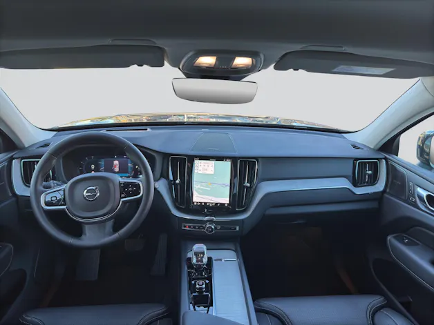 VOLVO XC60 B5 Benzin Mild Hybrid AWD Plus Dark Geartronic
