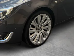 OPEL Insignia ST 2.0 Turbo Cosmo 4WD Aut.