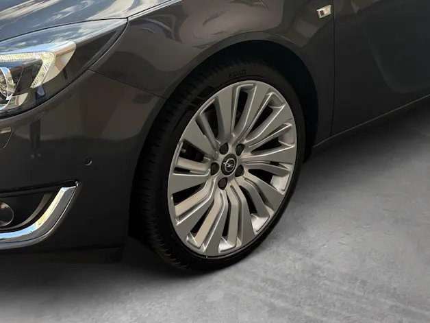 OPEL Insignia ST 2.0 Turbo Cosmo 4WD Aut.
