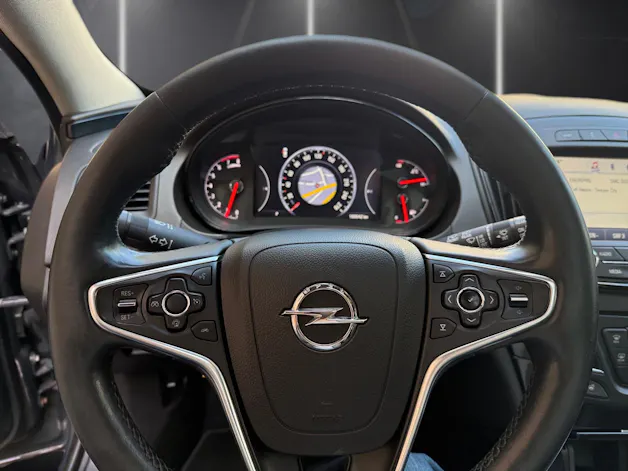 OPEL Insignia ST 2.0 Turbo Cosmo 4WD Aut.