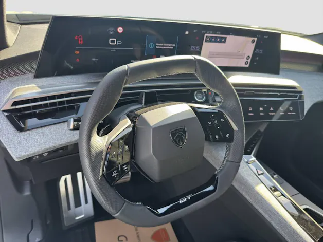 PEUGEOT 5008 1.2 Hybrid GT Exclusive
